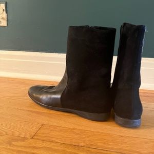 Classic black booties made in Italy - Caligarius